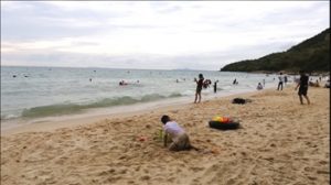 หาดทรายแก้ว